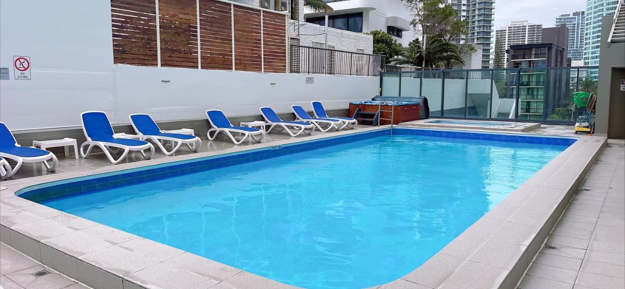 1 Bedroom And 1 Living Room Family Suite Gold Coast Dış mekan fotoğraf
