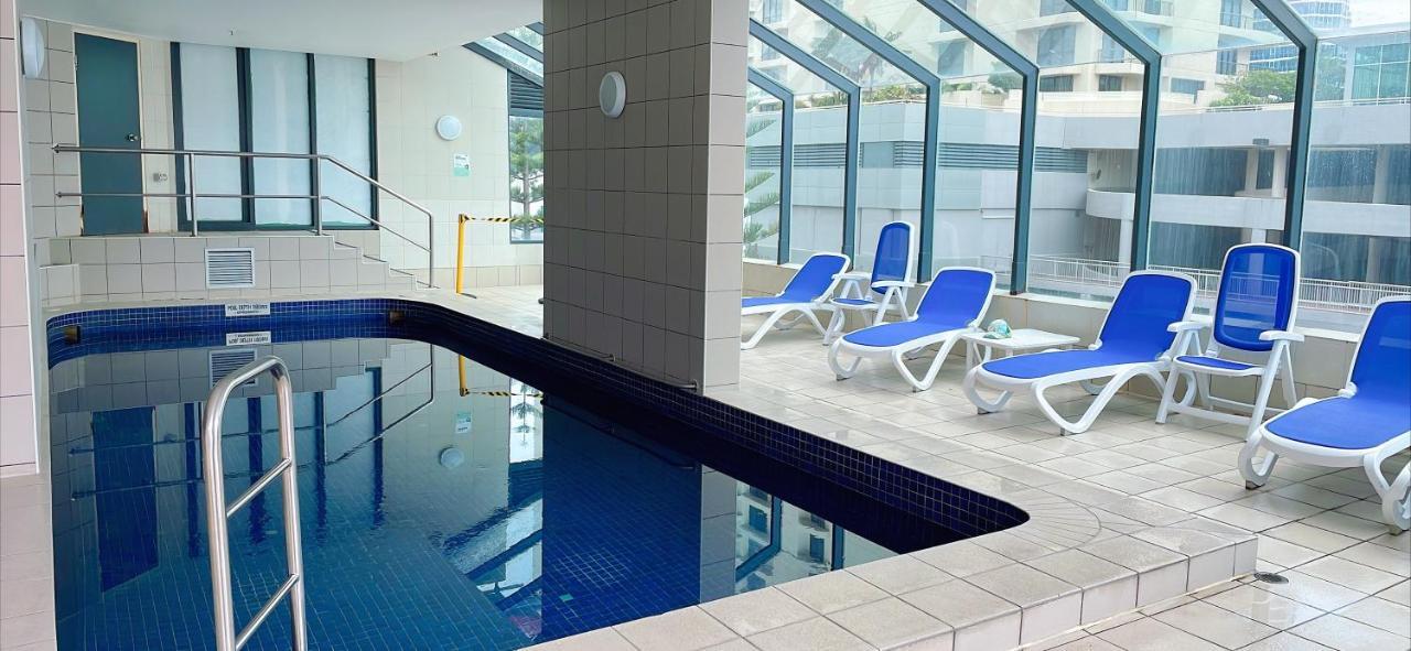 1 Bedroom And 1 Living Room Family Suite Gold Coast Dış mekan fotoğraf