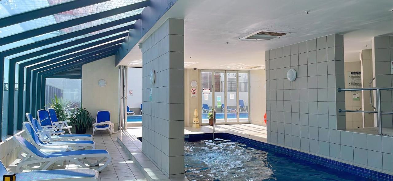 1 Bedroom And 1 Living Room Family Suite Gold Coast Dış mekan fotoğraf